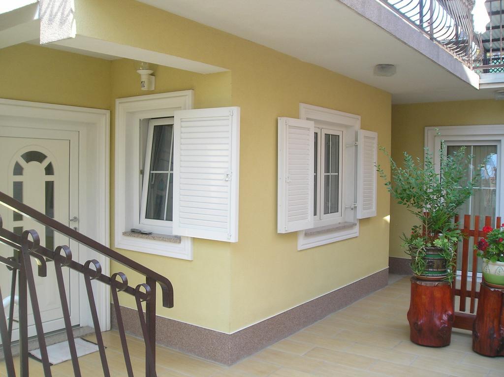 Family Apartments Ankica Crikvenica Cameră foto